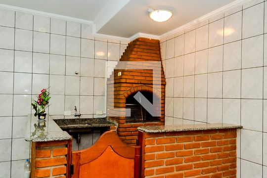 Salão de Festas de casa para alugar com 4 quartos, 280m² em Jardim Valeria, Guarulhos