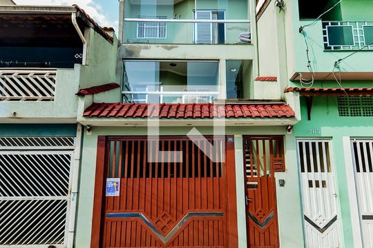 Fachada de casa para alugar com 4 quartos, 280m² em Jardim Valeria, Guarulhos