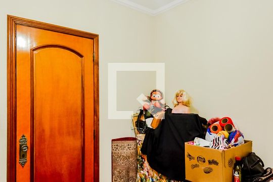 Despensa de casa para alugar com 4 quartos, 280m² em Jardim Valeria, Guarulhos