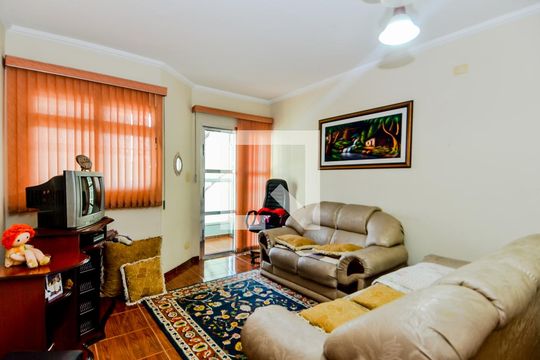 Casa para alugar com 4 quartos, 280m² em Jardim Valeria, Guarulhos