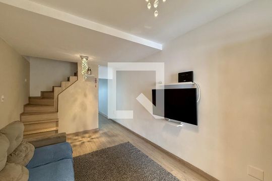 Sala de casa para alugar com 3 quartos, 120m² em Vila Socorro, São Paulo