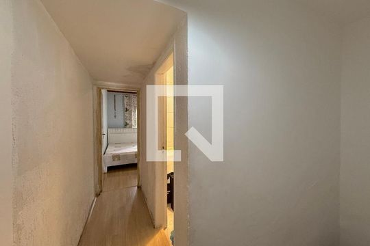 Corredor Quartos  de casa para alugar com 3 quartos, 120m² em Vila Socorro, São Paulo