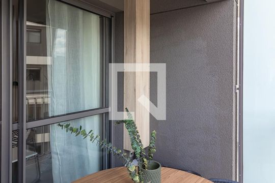 Varanda de kitnet/studio para alugar com 1 quarto, 26m² em Vila Nova Conceição, São Paulo