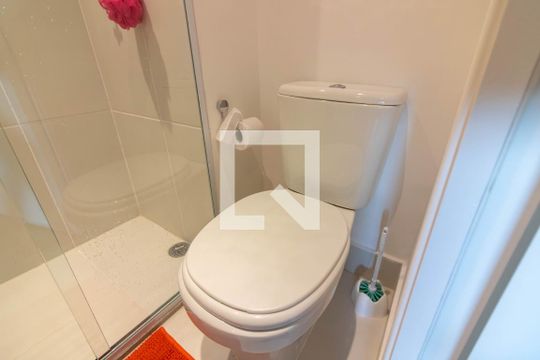 Banheiro  de kitnet/studio à venda com 1 quarto, 29m² em Jardim das Acacias, São Paulo