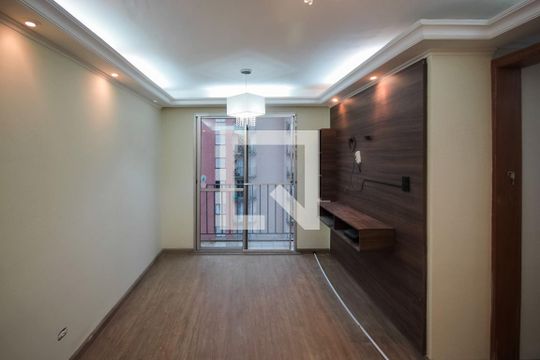 Sala de apartamento para alugar com 3 quartos, 68m² em Jardim Celeste, São Paulo