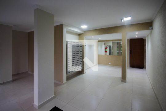 Hall de entrada de apartamento para alugar com 3 quartos, 68m² em Jardim Celeste, São Paulo