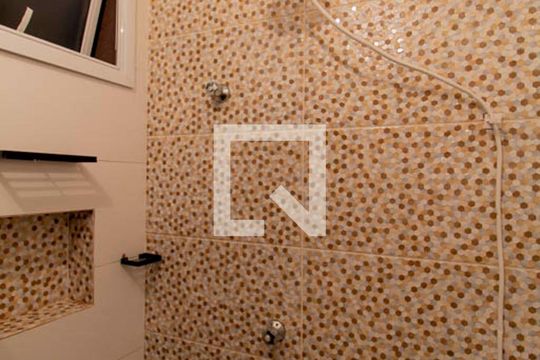 Banheiro de apartamento para alugar com 2 quartos, 45m² em Penha de França, São Paulo