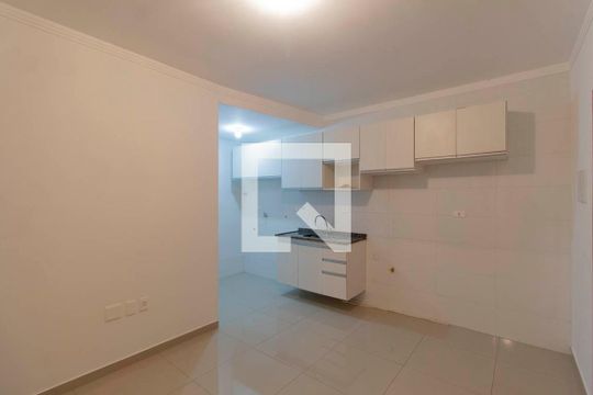 Sala e Cozinha Integrada de apartamento para alugar com 2 quartos, 45m² em Penha de França, São Paulo