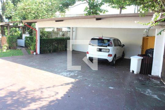Garagem de casa para alugar com 6 quartos, 350m² em Vila Voturuá, São Vicente