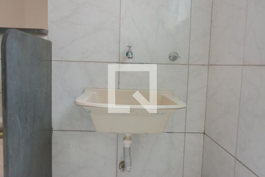 Área de Serviço de apartamento para alugar com 2 quartos, 60m² em Kennedy, Contagem