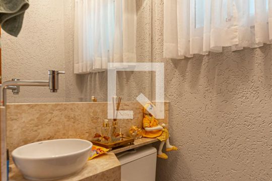 Lavabo de casa à venda com 2 quartos, 225m² em Silveira, Santo André