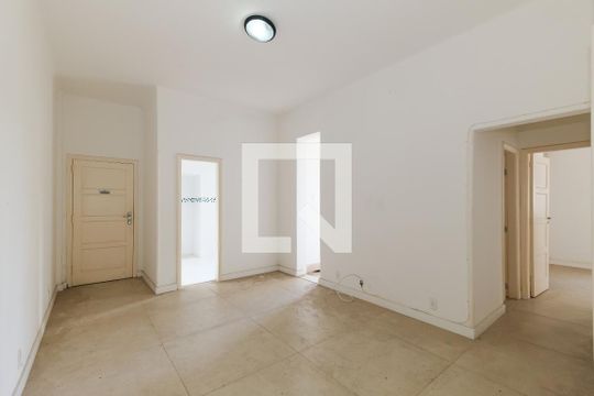 Sala de apartamento para alugar com 2 quartos, 68m² em Grajau, Rio de Janeiro