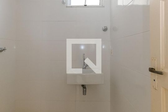 Banheiro Corredor de apartamento para alugar com 2 quartos, 68m² em Grajau, Rio de Janeiro