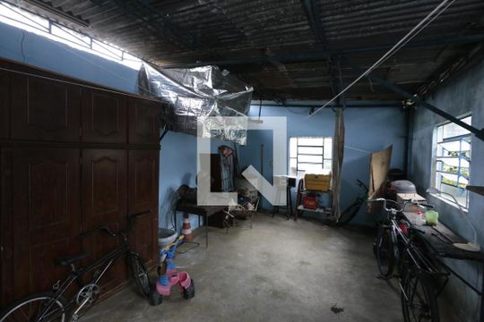 Garagem de casa à venda com 3 quartos, 359m² em Amazonas, Contagem