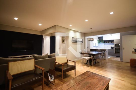 Sala de apartamento à venda com 2 quartos, 105m² em Vila Sônia, São Paulo