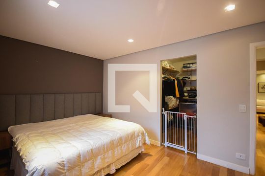 Suíte de apartamento à venda com 2 quartos, 105m² em Vila Sônia, São Paulo