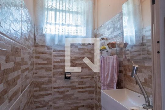 Banheiro de casa à venda com 2 quartos, 260m² em Vila Granada, São Paulo