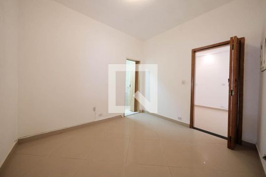 Suíte 1 de casa à venda com 3 quartos, 220m² em Vila Talarico, São Paulo