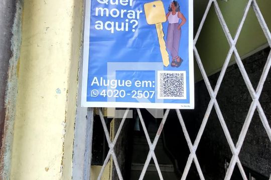 Placa instalada de apartamento para alugar com 2 quartos, 55m² em Madureira, Rio de Janeiro