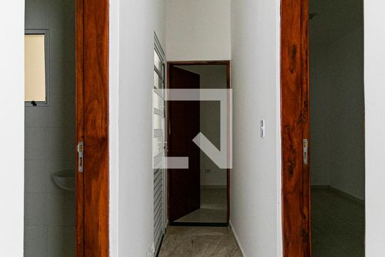 Corredor de apartamento para alugar com 1 quarto, 38m² em Chácara Seis de Outubro, São Paulo