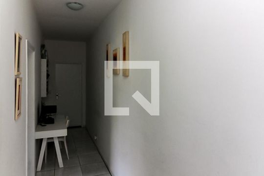 Corredor dos Quartos de casa para alugar com 3 quartos, 250m² em Vila Ester (zona Norte), São Paulo