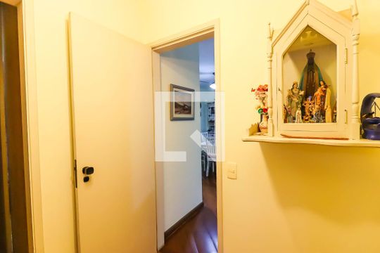 Corredor de apartamento à venda com 3 quartos, 150m² em Jardim Lar Sao Paulo, São Paulo