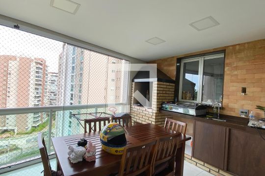 Apartamento à venda com 2 quartos, 125m² em Tamboré, Santana de Parnaíba