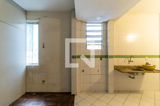 Cozinha de kitnet/studio à venda com 1 quarto, 44m² em República, São Paulo