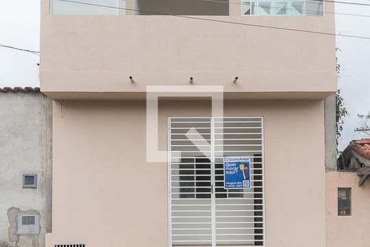 Fachada de casa para alugar com 1 quarto, 50m² em Jardim Esperança, Mogi das Cruzes
