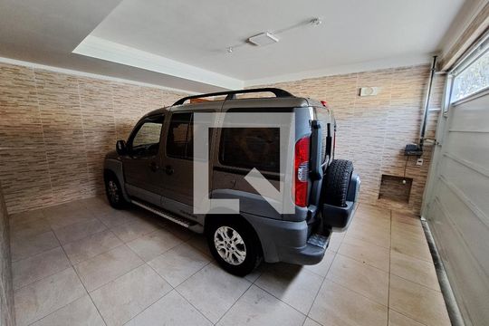 Garagem de casa à venda com 3 quartos, 270m² em Osvaldo Cruz, São Caetano do Sul