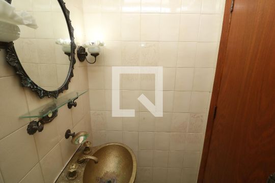Lavabo de casa para alugar com 4 quartos, 134m² em Chácara Mafalda, São Paulo
