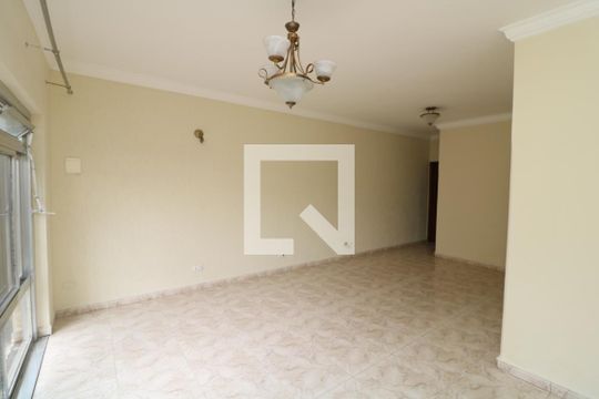 Sala de casa para alugar com 4 quartos, 134m² em Chácara Mafalda, São Paulo
