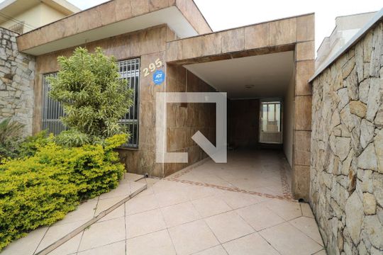 Garagem de casa para alugar com 4 quartos, 134m² em Chácara Mafalda, São Paulo