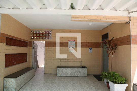 Entrada de kitnet/studio para alugar com 1 quarto, 16m² em Ocian, Praia Grande