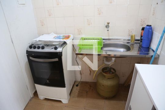 Cozinha/sala de kitnet/studio para alugar com 1 quarto, 16m² em Ocian, Praia Grande