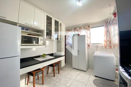 Cozinha e Área de Serviço de apartamento à venda com 2 quartos, 64m² em Centro, Osasco