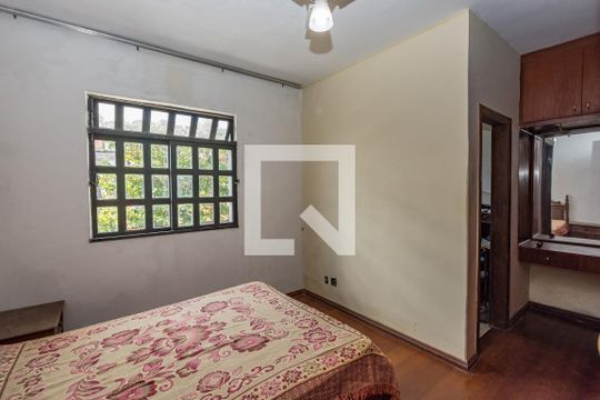 Quarto 1 de casa à venda com 4 quartos, 335m² em Alto Caiçaras, Belo Horizonte