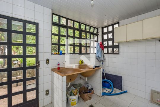 Área de Serviço de casa à venda com 4 quartos, 335m² em Alto Caiçaras, Belo Horizonte