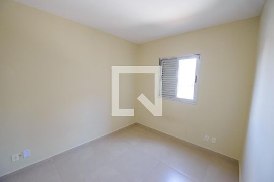 Quarto de apartamento para alugar com 2 quartos, 72m² em Jardim dos Estados, Taubaté