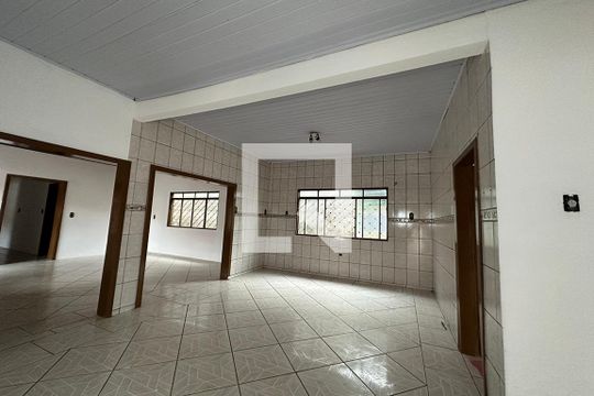 Cozinha de casa à venda com 4 quartos, 192m² em Santos Dumont, São Leopoldo