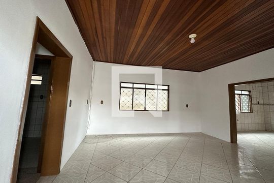 Casa à venda com 4 quartos, 192m² em Santos Dumont, São Leopoldo