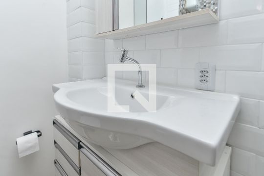 Banheiro de apartamento para alugar com 1 quarto, 60m² em Campos Elíseos, São Paulo
