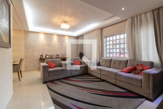 Casa à venda com 5 quartos, 350m² em Jardim Maria Estela, São Paulo
