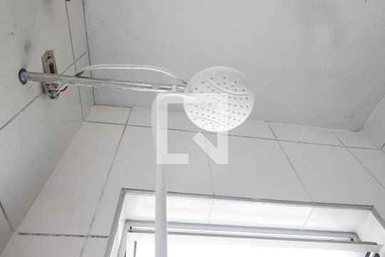 Banheiro de casa para alugar com 2 quartos, 70m² em Casa Verde Alta, São Paulo