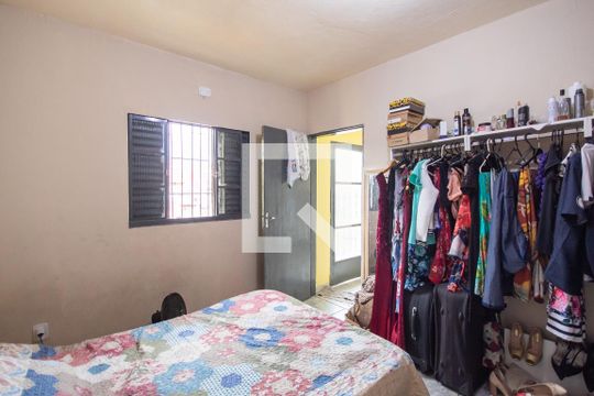 Quarto de casa à venda com 1 quarto, 320m² em Padroeira, Osasco