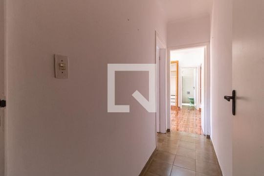 Corredor de casa à venda com 3 quartos, 200m² em Vila Moinho Velho, São Paulo