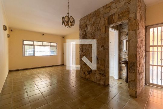 Casa à venda com 3 quartos, 200m² em Vila Moinho Velho, São Paulo
