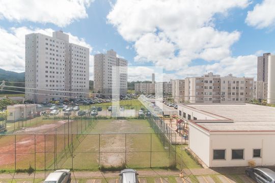 Vista da Sala de apartamento para alugar com 2 quartos, 48m² em Vila Mogilar, Mogi das Cruzes