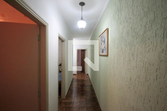 Corredor de casa à venda com 3 quartos, 360m² em Chácara Mafalda, São Paulo