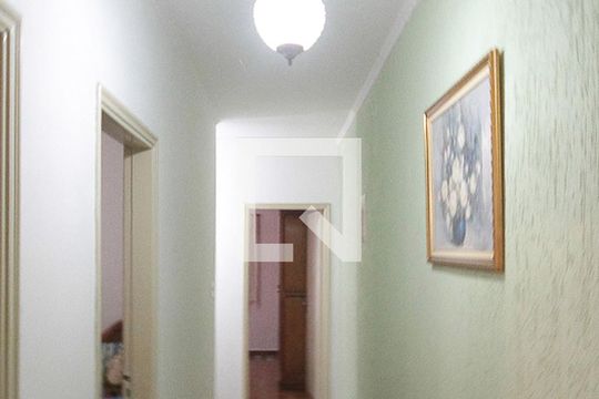 Corredor de casa à venda com 3 quartos, 360m² em Chácara Mafalda, São Paulo